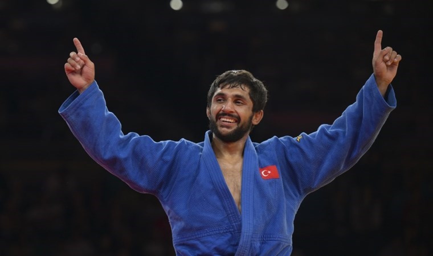 Finale son 1 adım kaldı: Milli judocu Salih Yıldız, Paris 2024’te yarı finalde!